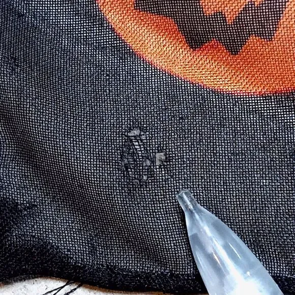 Vintage Liz Claiborne Halloween Jack-o-Lantern Pumpkins 20" x 20" Sheer Scarf - Picture 5 of 6